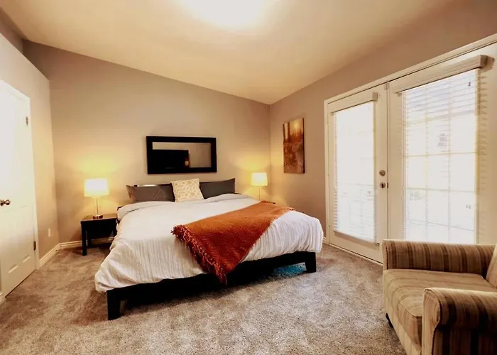 Oasis Private Pool Spacious! 10+ Guests 7 Beds New, Great Location! Mesa
