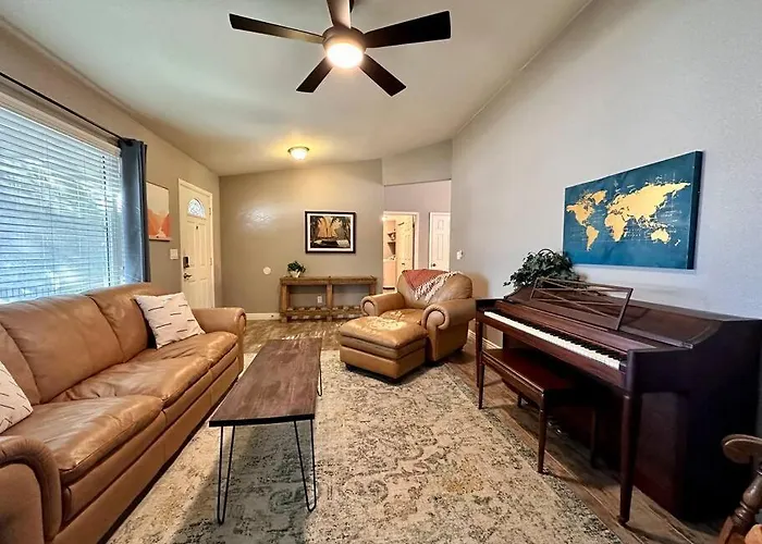 Oasis Private Pool Spacious! 10+ Guests 7 Beds New, Great Location! Mesa